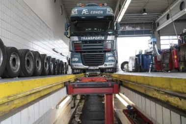 LKW Werkstatt
